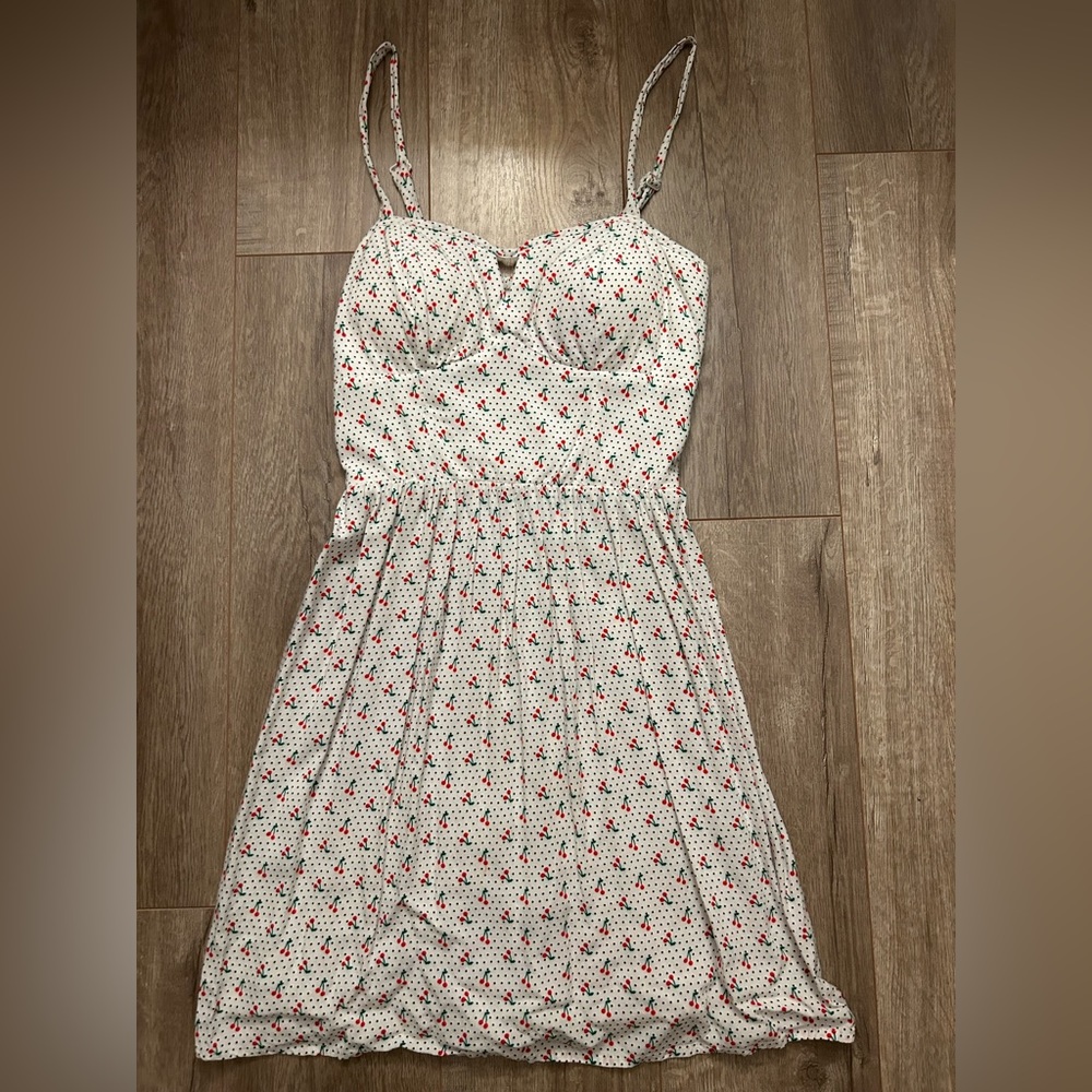 White Cherry Mid/Mini Dress